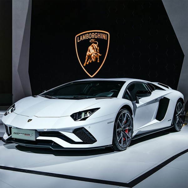 jolie voiture blanche